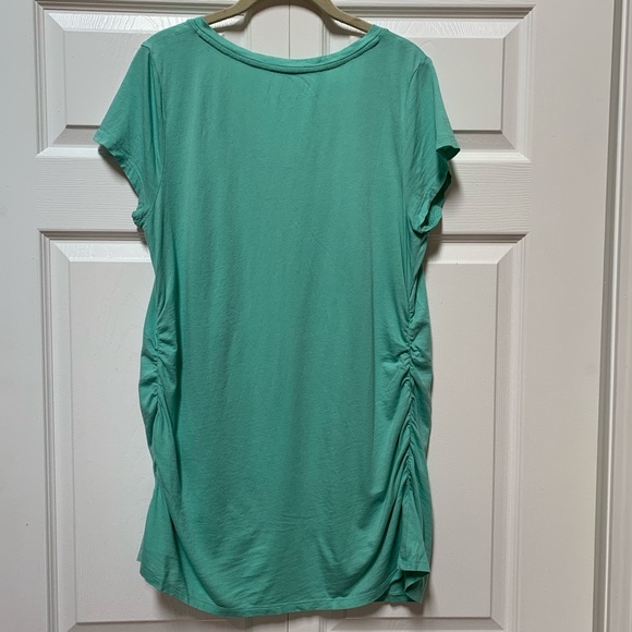 Liz Lange Maternity T-Shirts (set of two) - Picture 7 of 7